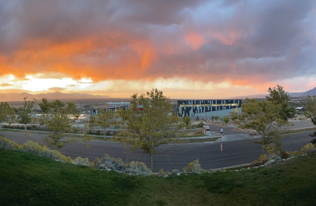 Excellent location Draper, Utah 1600sqft, 2mi to I-15,