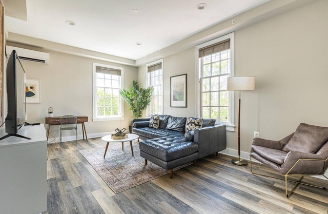 Exceptional Alexandria West 2BR w/W/D, nr Dining, by Blueground