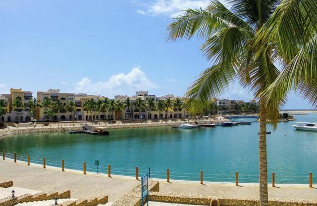 Exclusive 3-Bedroom Marina Escape