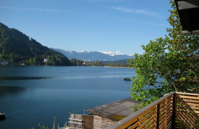 Exclusive apartment with lake view & lake access on Lake Ossiach