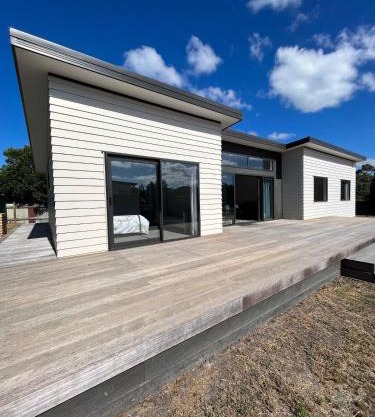 Exclusive Holiday Home Sunny Beach House Four Queen Beds