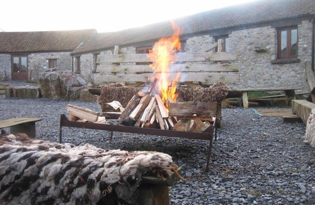 Exclusive Horseshoe barn venue with accommodation