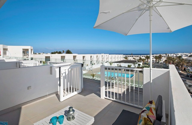 EXCLUSIVE PENTHOUSE SENATOR ISLA DE LOBOS II with Sea Views, Shared Pool & Wi-Fi