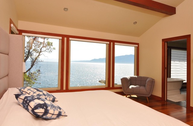 Exclusive Private Island - Pacific Ocean Paradise