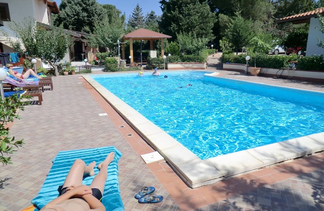 EXCLUSIVE PRIVATE SAPPHIRE HOME, SALT WATER POOL, NATURAL CHLORINE, NO CHEMICALS