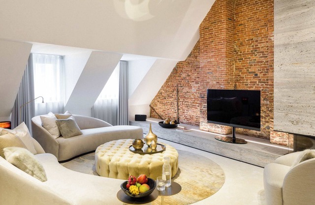Exclusive & Rooftop Private Suite