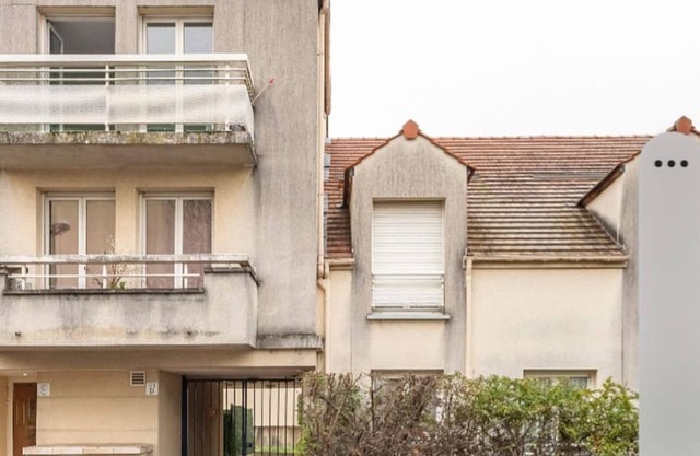 Exclusive studio with an office, balcony, Wi-Fi & free parking spot