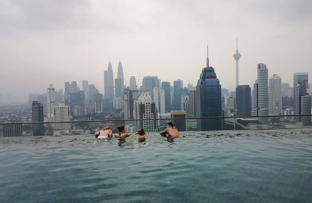 Exclusive Studio + Amazing Infinity Pool @ Regalia Suites