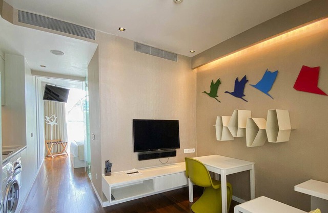 Executive 1-Bedroom Apartment in Novena