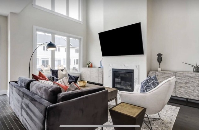 Executive 4 bedroom Corner Home in Carleton Place w/ Great Amenities