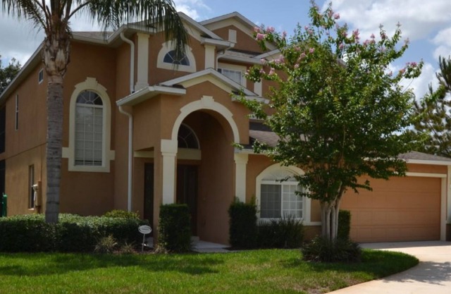 Executive 5 Bed 3 Bath Pool Home - INCLUDES POOL HEAT