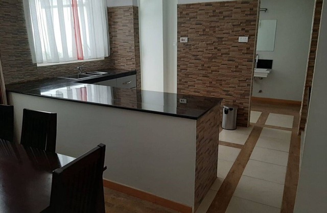 Executive D2W suites and residences 6