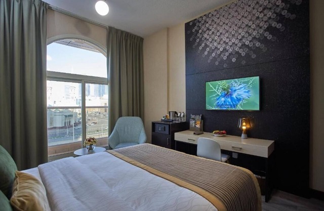 Executive Suite Al Khan Beach By Luxury Bookings