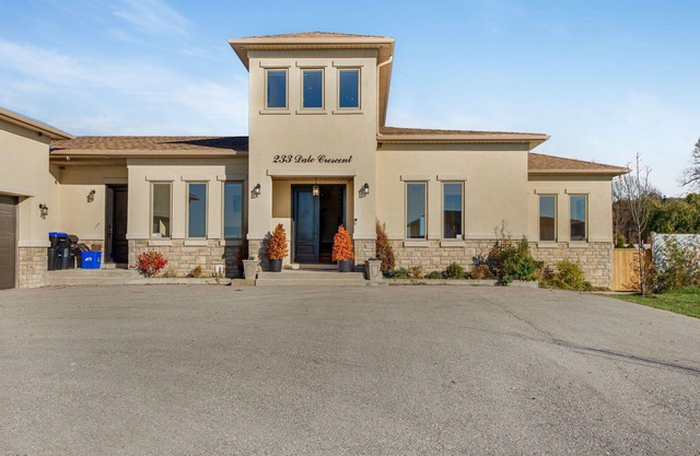 Executive Villa - Year Round Swim Spa & Game Room