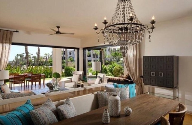 Expansive Terrace Villa w/Private Pool, Free WiFi & Tennis Court Access