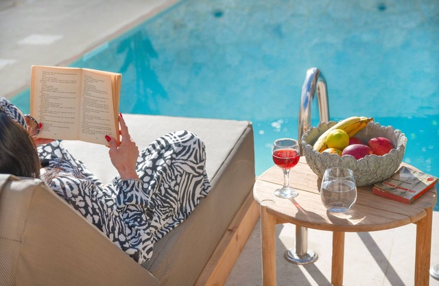 Experience Corfu: Komidoro, 2BR Villa - Lux, BBQ, Parking, Gym, Sleeps 4