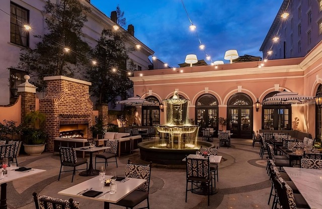 Experience Historic Charleston! Pool, Onsite Restaurant!