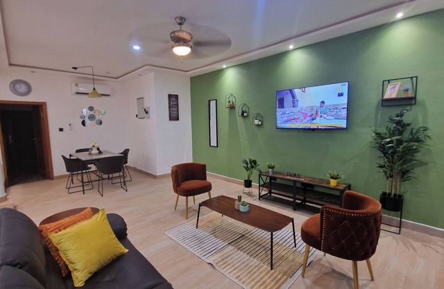 Experience Luxury Livingnat McCarthy Hill Court