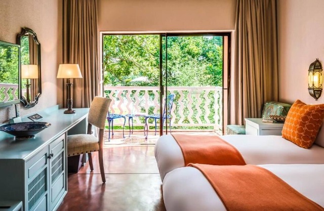 Experience Riverboat Cruise in Zambezi River! Outdoor Pool and Free Parking!