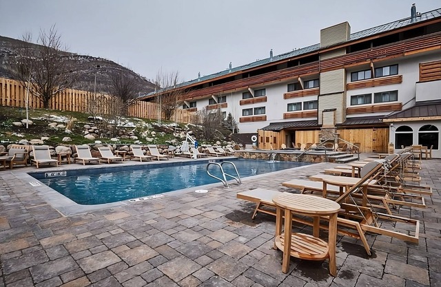 Experience Skiing Excellence at Our Vail Retreat: Suite w/Fireplace