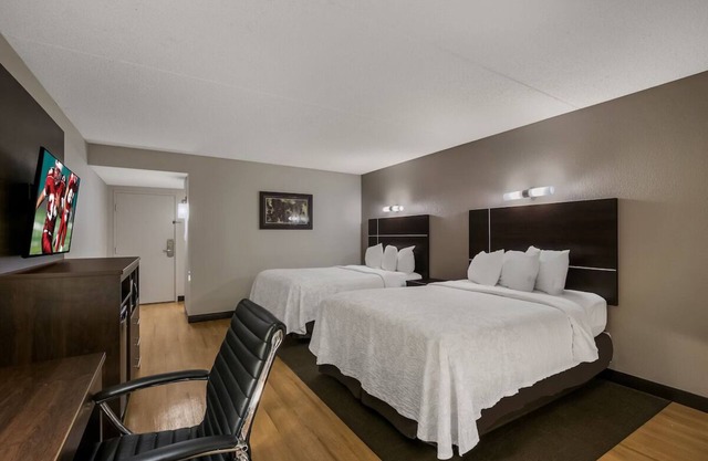 Experience Value Stay Room w/Complimentary Breakfast | Free Parking