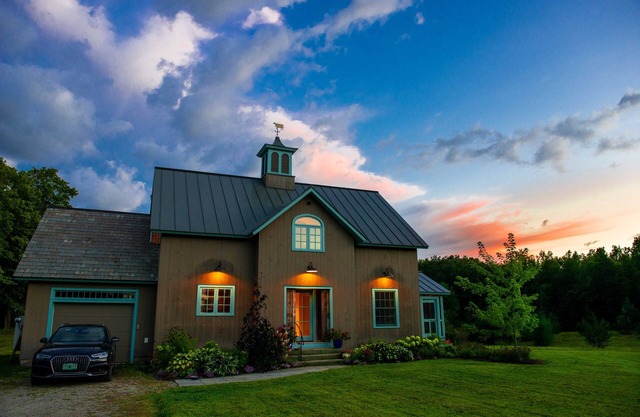 Experience Vermont charm! Up to 5 bedrooms available Please inquire for rates
