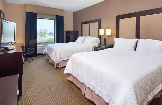 Explore Decatur from Our Cozy Hotel - Free Hot Breakfast & Parking