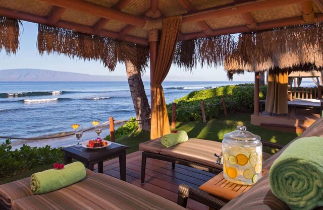 explore 𝐅𝐢𝐧𝐝𝐢𝐧𝐠 𝐌𝐞𝐢𝐥𝐢-Beachfront Kaanapali Resort+Hyatt Amenities