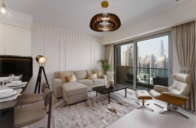 Exquisite Marina Living apartment by Suiteable