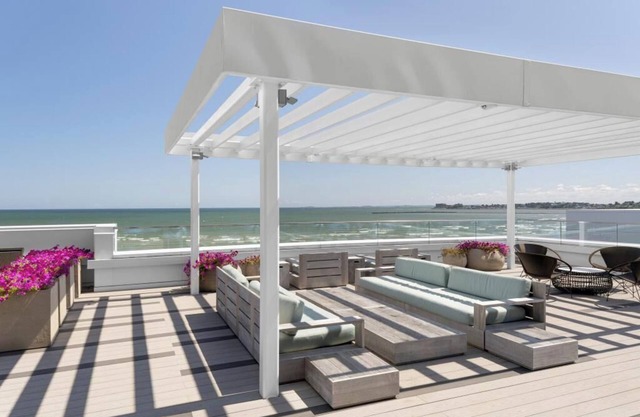Exquisite stay across the ocean