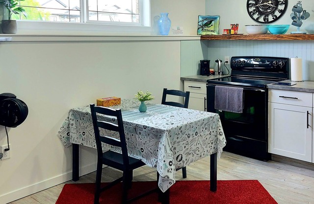 Exquisite Studio Suite Renovation - Fully Equipped for Your Comfort! ✨