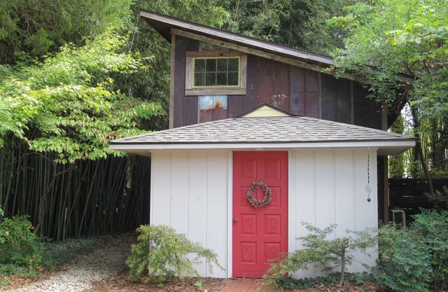 Extended Stay Cottage w/loft in Secluded Bamboo Forest in Burlington NC