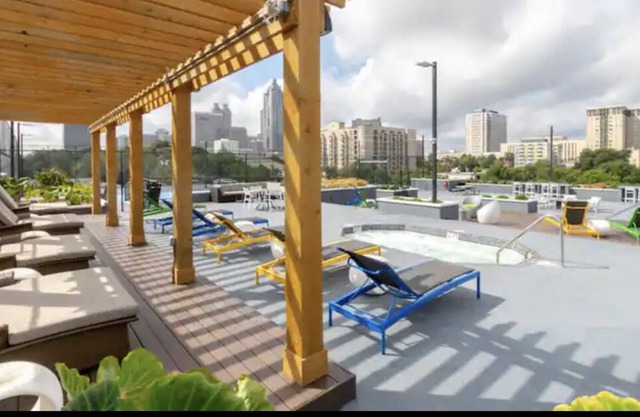 Extremely Cozy and Comfortable in Downtown