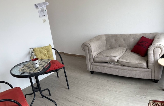 F1 Climatisé + Terrasse à Palavas, Centre Plages et Animations Vacances, Calme