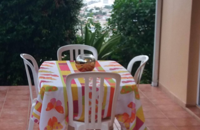 F2-Bas de Villa-Non Smoking- Quiet area of Fort de France - Airport 10 min away