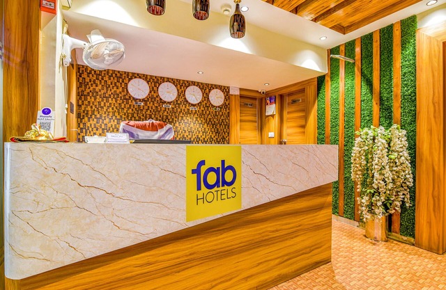 Fabexpress Silver Inn