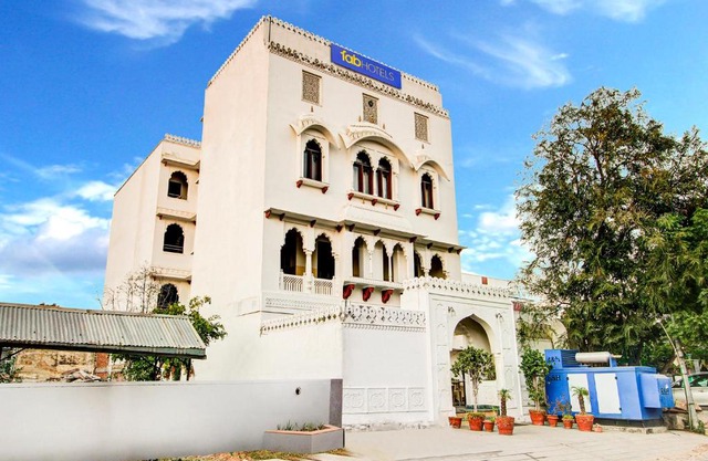 FabExpress Utsav Villas