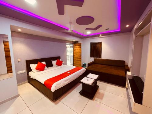 FabHotel Lake View I