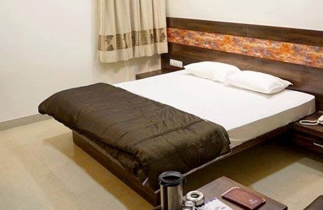 Fabhotel Rajdhani Ii