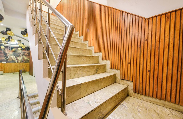 Fabhotel Shri Sai Dx