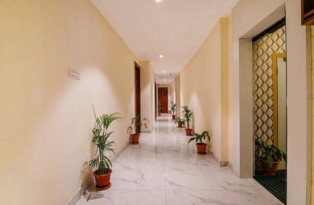 Fabhotel The Hastings Club