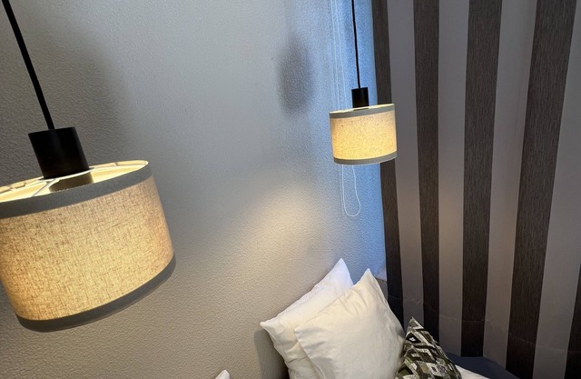 Fabulous, fully-equipped, air-conditioned rental at the foot of Carcassonne.