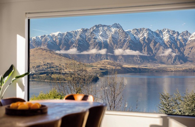 Fabulous Home with Great Views!