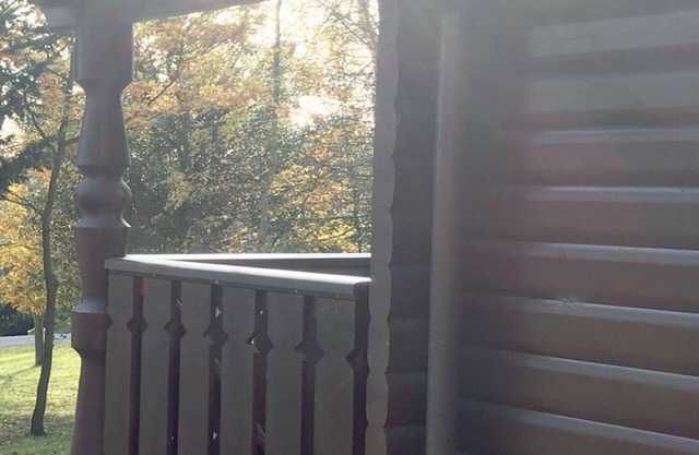 Fabulous Log Cabin - 2 Bedroom 2bt