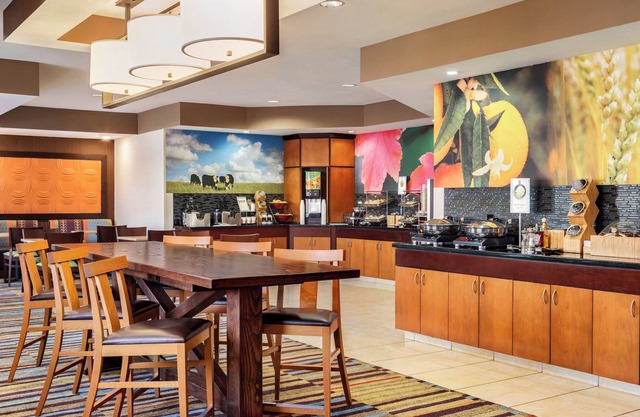 Fairfield Inn & Suites Toledo Maumee