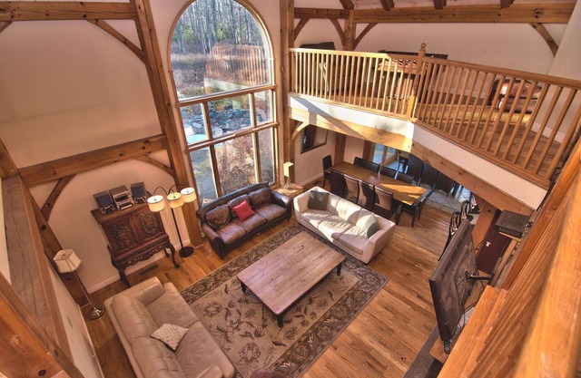 Fall savings! Free night when booking a weekend!