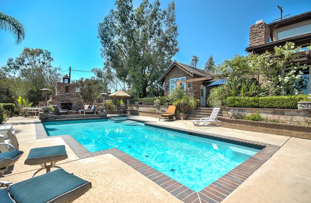 Fallbrook Tuscan villa oasis!