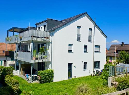 Familienfreundliche Ferienwohnung mit Garten in Moos Weiler am Bodensee