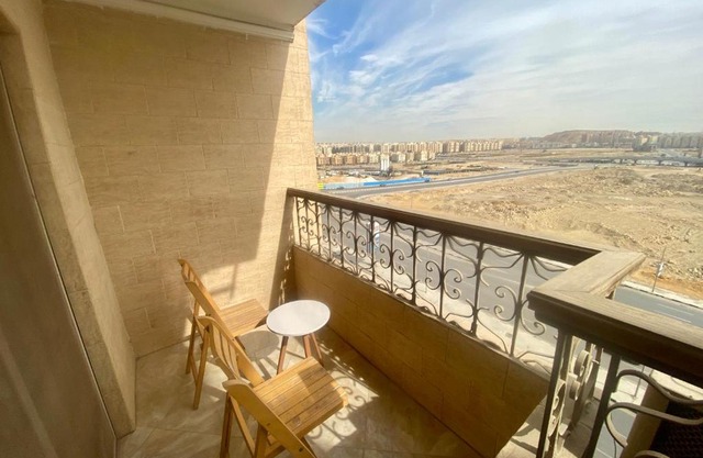 Family 3BR Apartment in Maadi - For Ladies, Couples & Families