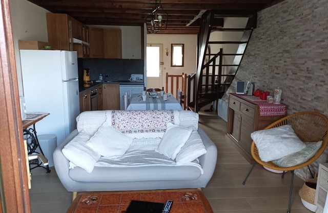 Family accommodation 2 steps from the center and the shuttle service